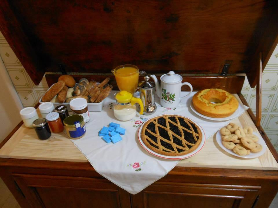 B&B Le Stanze Del Chiostro Serra de' Conti Екстер'єр фото