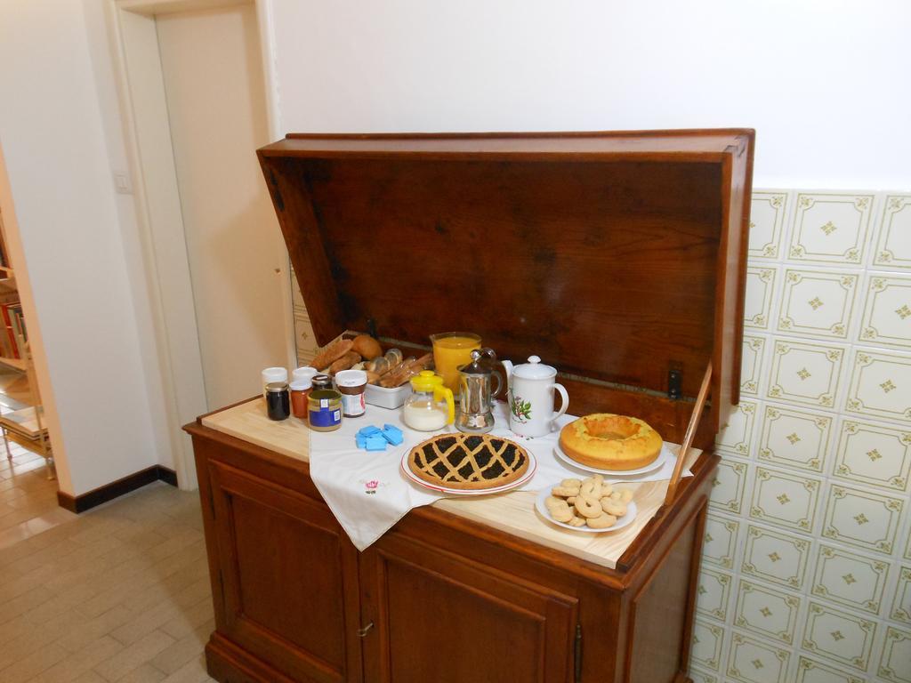 B&B Le Stanze Del Chiostro Serra de' Conti Екстер'єр фото
